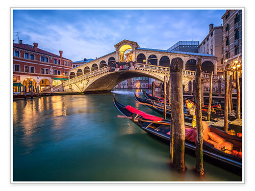 Poster Rialto Bridge in Venice Italy at night